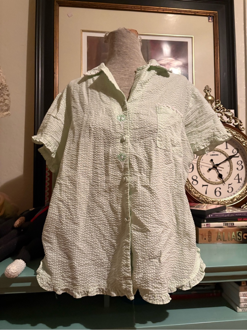 Light Pastel Green Seersucker Button-Up Women's Top - Casual Short Sleeve